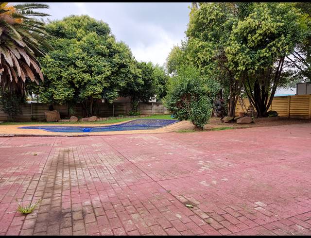 4 BEDROOM HOUSE RENTED IN BRACKENDOWNS